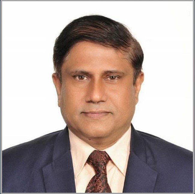 মাননীয় উপদেষ্টা